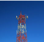 दूरसंचार के लिए 4 पैर 30 मीटर / एस Q235 कोण स्टील टॉवर