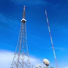 30 मीटर जस्ती स्व समर्थित संचार दूरसंचार एंटीना 3 पैर या 4 पैर वाला कोण स्टील जाली टॉवर