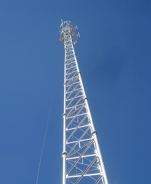 चित्रित 15 मीटर दूरसंचार जाली स्टील टावर्स